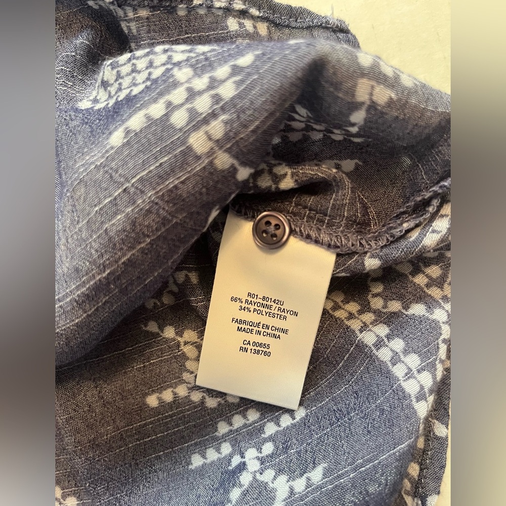 Reitmans Blue and White Patterned Top - Picture 5 of 7